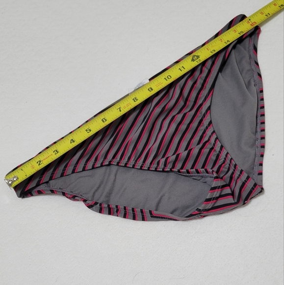 Converse Tankini Swim Top and Bottom - Picture 13 of 16